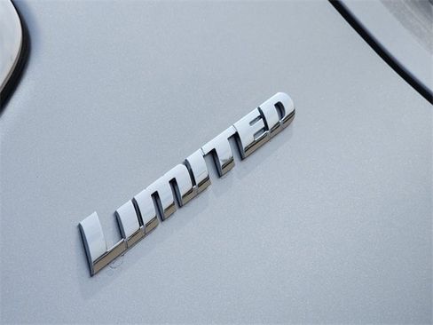 Used 2026 Toyota Tundra Limited w/ Power Package image 7