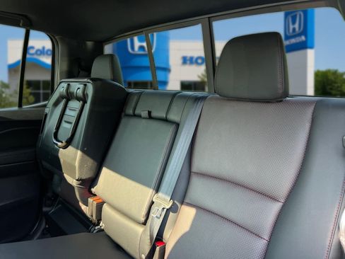 Used 2025 Honda Ridgeline Black Edition image 31