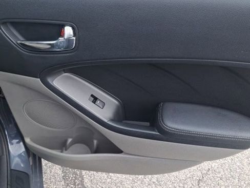 Used 2015 Kia Forte EX image 22