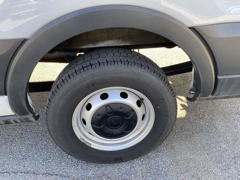 Used 2023 Ford Transit 250 148 High Roof Extended image 7