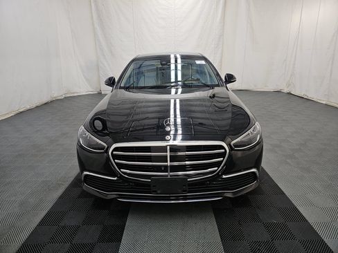 Used 2023 Mercedes-Benz S 500 4MATIC image 2