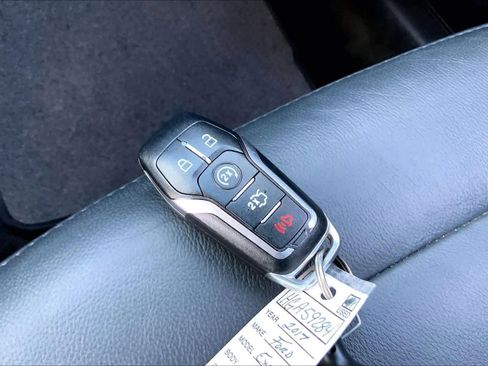 Used 2017 Ford Explorer XLT w/ Equipment Group 202A FWD image 14