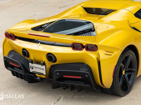Used 2023 Ferrari SF90 Spider AWD/4WD image 16