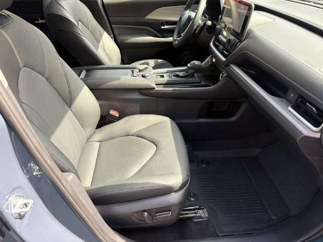 Used 2026 Toyota Grand Highlander AWD image 14
