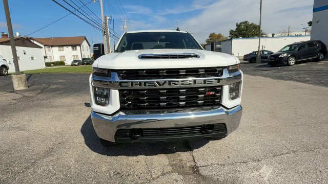 Used 2023 Chevrolet Silverado 2500 LT AWD/4WD image 3