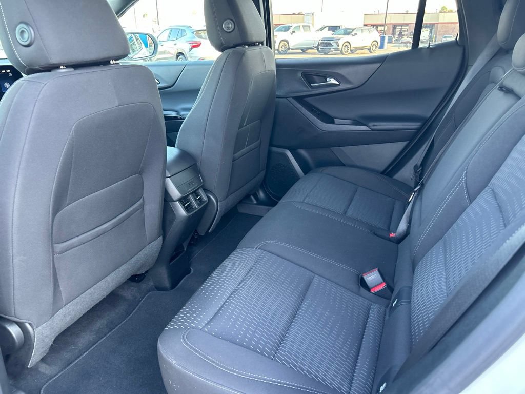Used 2025 Chevrolet Equinox LT AWD/4WD image 13