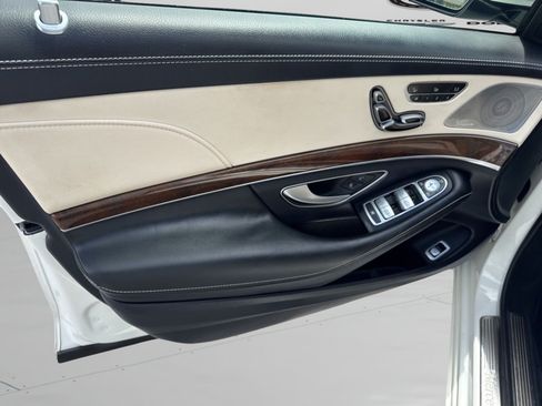 Used 2017 Mercedes-Benz S 550 Sedan image 21