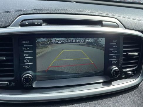 Used 2016 Kia Sorento SX image 28
