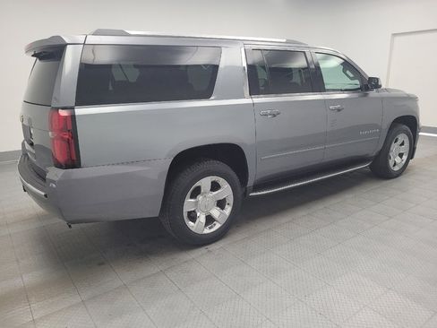 Used 2018 Chevrolet Suburban Premier image 10