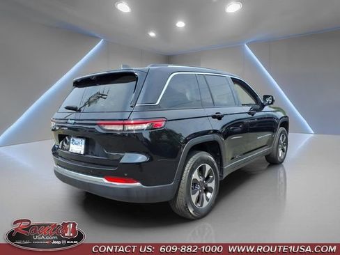 Used 2023 Jeep Grand Cherokee 4WD 4xe w/ Luxury Tech Group II image 3