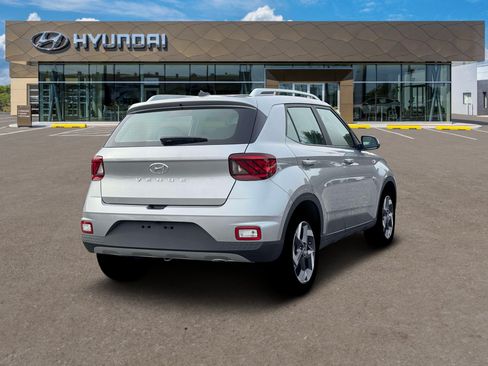 New 2026 Hyundai Venue SEL FWD image 7