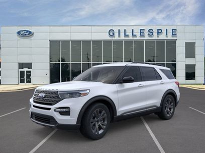 New 2024 Ford Explorer XLT w/ Equipment Group 202A