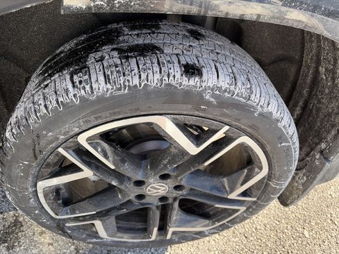 Used 2026 Volkswagen Tiguan SEL R-Line image 16