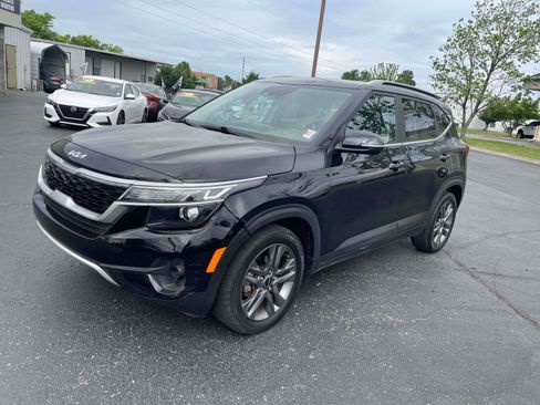 Used 2023 Kia Seltos S FWD image 2