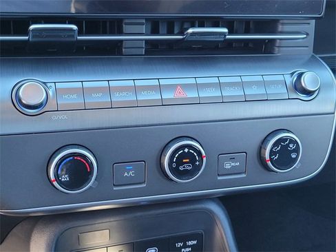 Used 2026 Hyundai Kona SE image 22