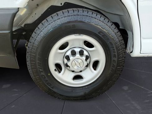 Used 2020 Chevrolet Express 2500 w/ Driver Convenience Package image 29