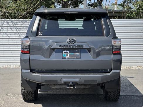 Used 2024 Toyota 4Runner SR5 AWD/4WD image 11