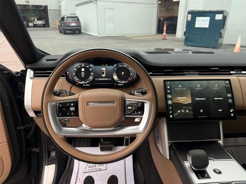 Used 2025 Land Rover Range Rover SE AWD/4WD image 50
