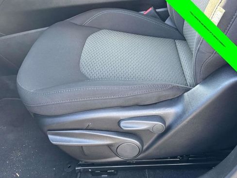 Used 2023 Jeep Compass Sport image 5