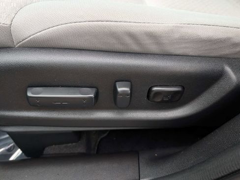 Used 2016 Honda CR-V EX image 18