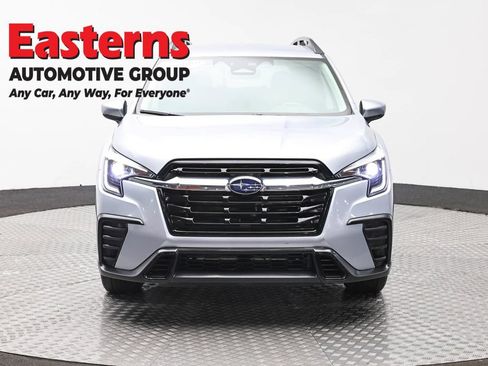 Used 2025 Subaru Ascent Premium AWD/4WD image 2