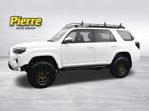 Used 2018 Toyota 4Runner SR5 Premium image 5
