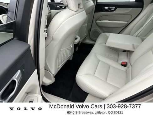 Certified 2024 Volvo XC60 B5 Plus AWD/4WD image 23