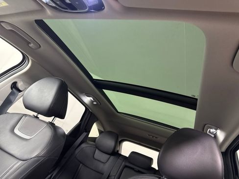 Used 2024 Hyundai Tucson Limited AWD/4WD image 23