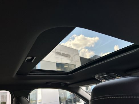 New 2025 Jeep Grand Cherokee L Altitude image 19