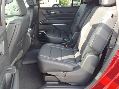 New 2026 Chevrolet Traverse LT w/ Enhanced Driving Package FWD image 17