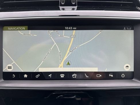 Used 2019 Jaguar F-PACE Prestige image 18