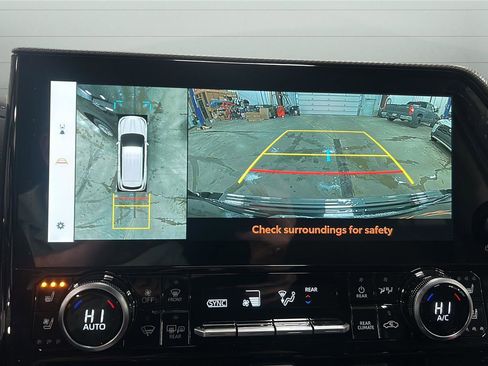 New 2026 Toyota Highlander Platinum image 13