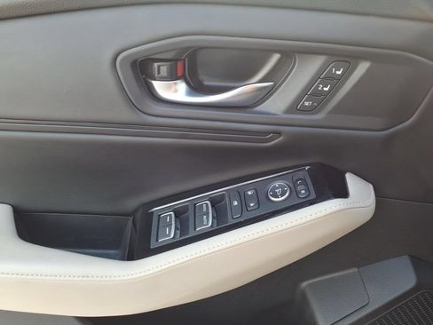 Used 2023 Honda Accord Touring image 15