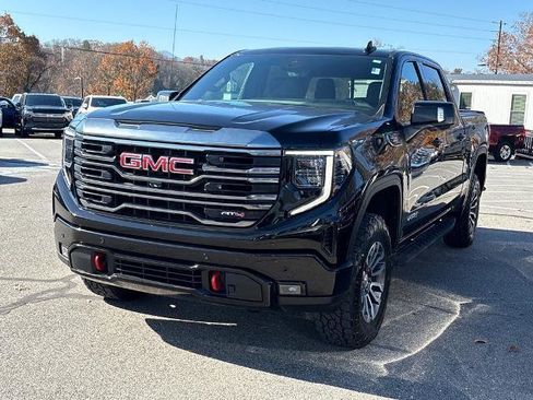 Used 2022 GMC Sierra 1500 AT4 w/ AT4 Premium Package image 4
