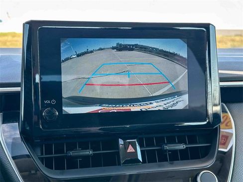 Certified 2024 Toyota Corolla LE image 29