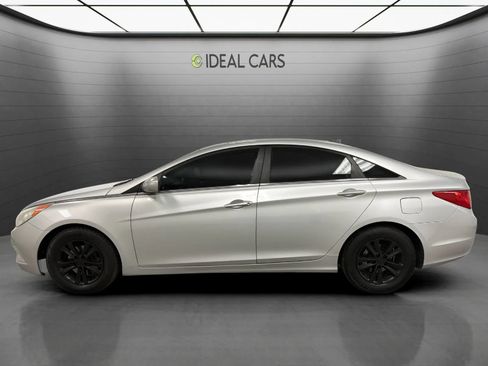 Used 2013 Hyundai Sonata GLS FWD image 2