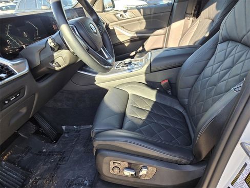 Used 2024 BMW X5 sDrive40i image 25