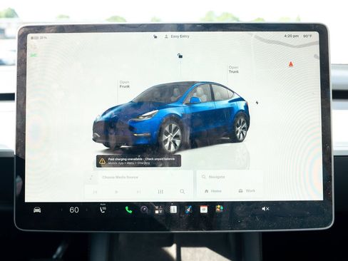 Used 2023 Tesla Model Y Long Range AWD/4WD image 23