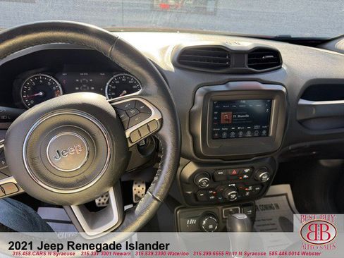 Used 2021 Jeep Renegade Latitude AWD/4WD image 12