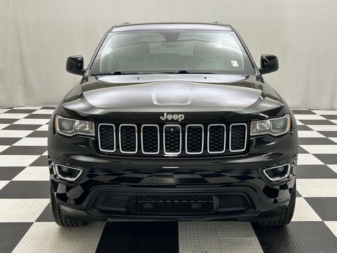 Certified 2022 Jeep Grand Cherokee Laredo E image 3