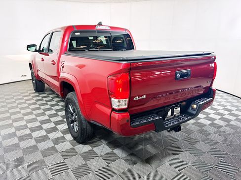 Used 2023 Toyota Tacoma SR5 AWD/4WD image 5