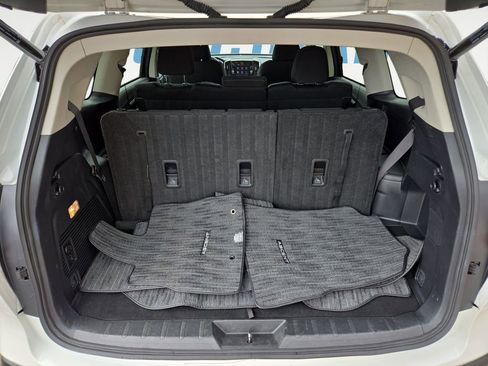 Used 2023 Subaru Ascent Premium w/ Convenience Package image 16