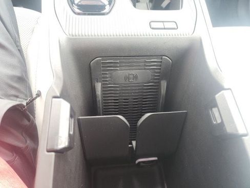 New 2026 Jeep Cherokee Limited image 9