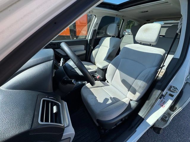 Used 2018 Subaru Forester 2.5i Premium w/ Protection Package #3 AWD/4WD image 9