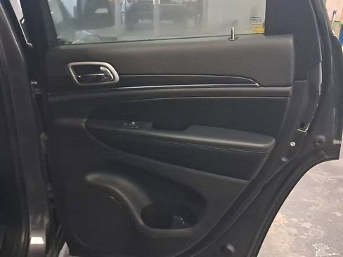 Used 2020 Jeep Grand Cherokee Limited w/ Luxury Group II image 29