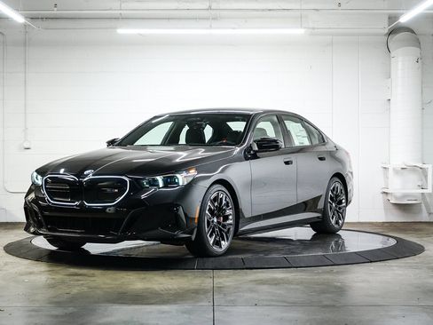 New 2026 BMW i5 M60 AWD/4WD image 3