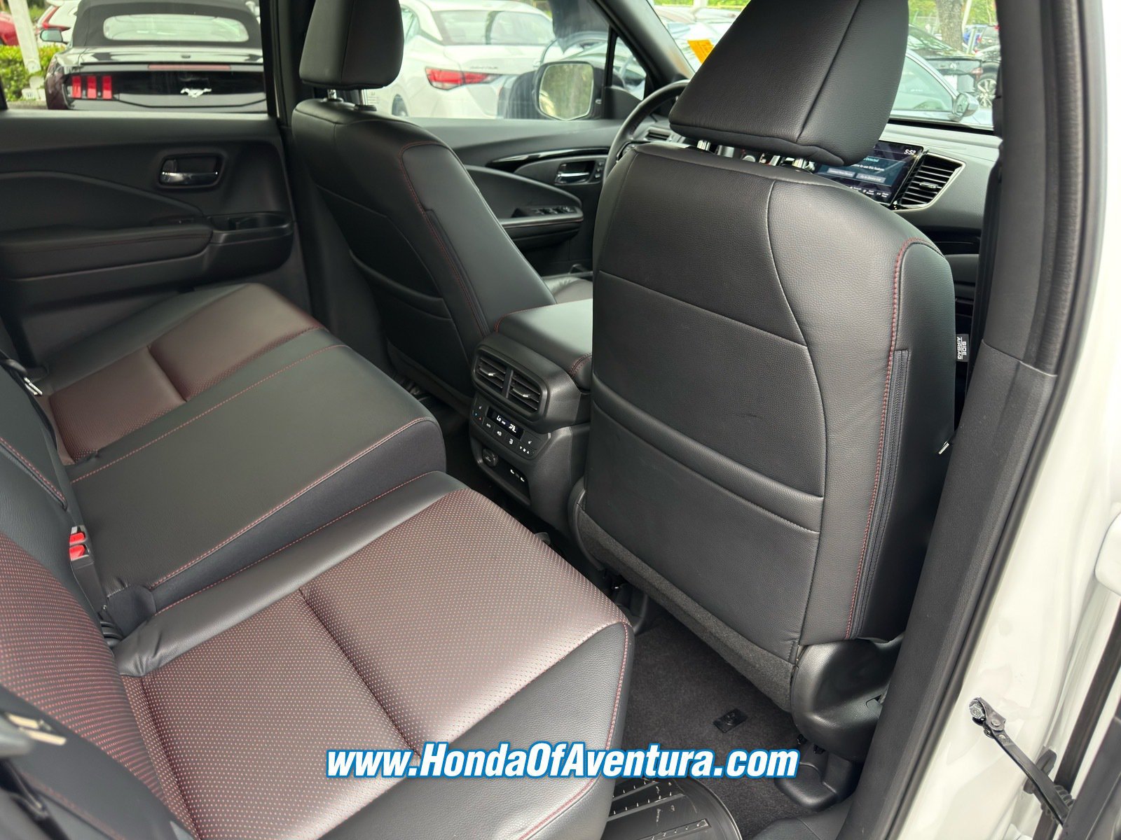 Certified 2025 Honda Ridgeline Black Edition image 11