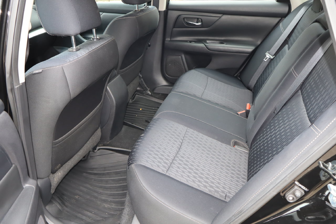 Used 2017 Nissan Altima 2.5 S w/ Power Driver Seat Package FWD image 5