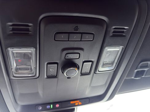 Used 2022 Chevrolet Tahoe LT w/ Luxury Package image 30