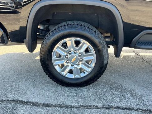 Used 2024 Chevrolet Silverado 2500 High Country w/ Technology Package AWD/4WD image 40